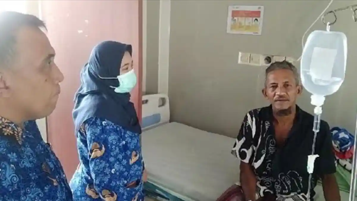 Disambar Petir Saat Cas Hape, Pria di Situbondo Langsung Tak Sadarkan ...