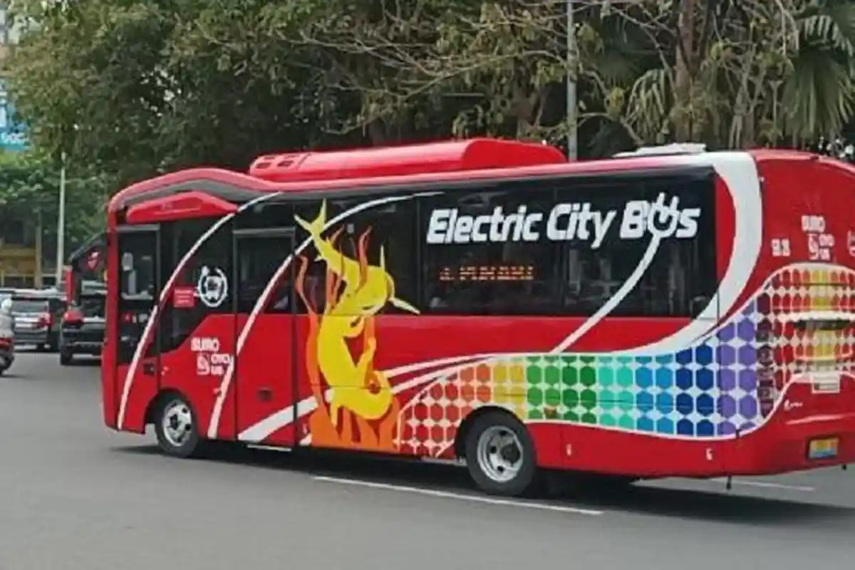 Ada 'Gesekan' Antara Suroboyo Bus dan Trans Jatim, Begini Langkah Cak Eri untuk Menemukan Solusinya