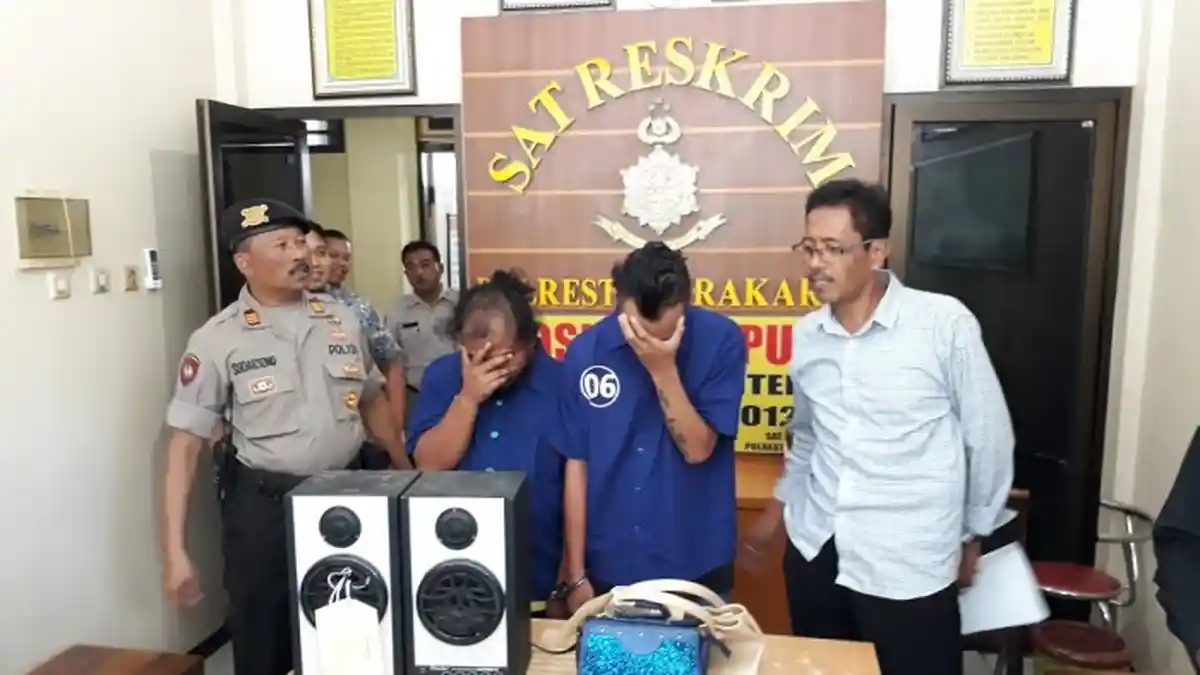 Deny Disel Gara-Gara Peras Pria Hidung Belang yang Kencani Istrinya