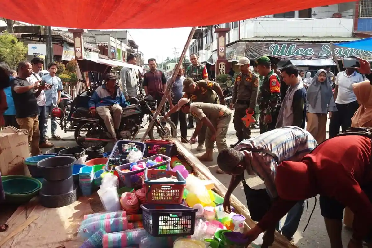 Protes Penempatan Lapak Baru, Pedagang Pasar Upah Mogok Jualan