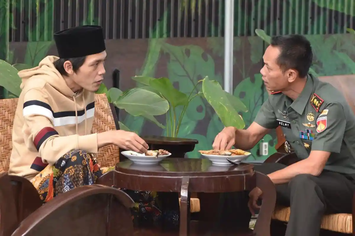 Tokoh Agama Gus Iqdam Pengasuh Majelis Taklim Sabilu Taubah Blitar Berkunjung ke Wonosobo