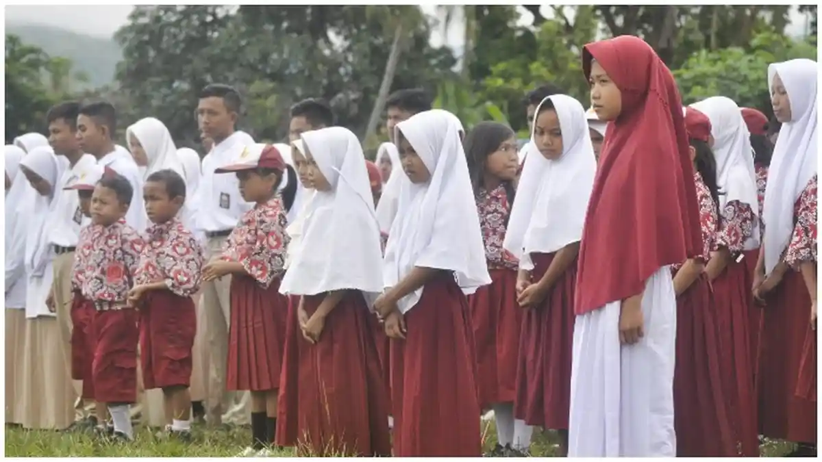 Pelajar di Kecamatan Gumbasa Laksanakan Upacara Peringati Hari Pendidikan Nasional 2019