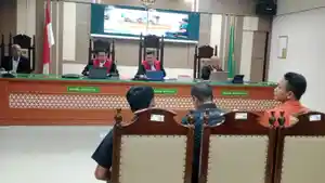 Suasana-persidangan-lanjutan-kasus-pembunuhan-satu-keluarga-Kelurahan-PaomanS.jpg