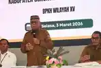 Bupati-Gorontalo-Sofyan-Puhi-tengah-saat-membuka-Sosialisasi.jpg