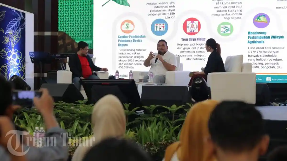 Dirjen Perkebunan RI, Beri Semangat Pelaku Kopi hingga Buat Kopi di Social Creative Coffee Expo - dirjenperkebunan6.jpg
