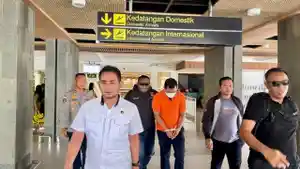 Penangkapan-tersangka-di-Bandara-Ngurah-Rai-Bali.jpg