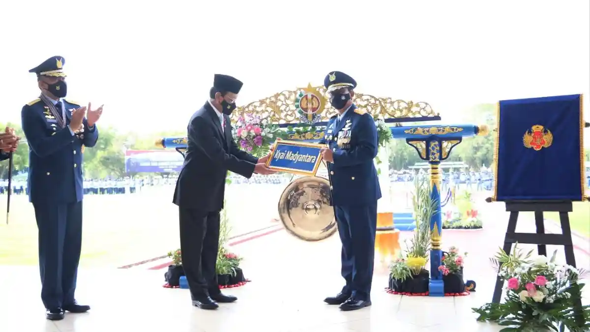 HUT ke-76 TNI AU, Sri Sultan Berikan Hadiah Gamelan Kyai Madyantara 