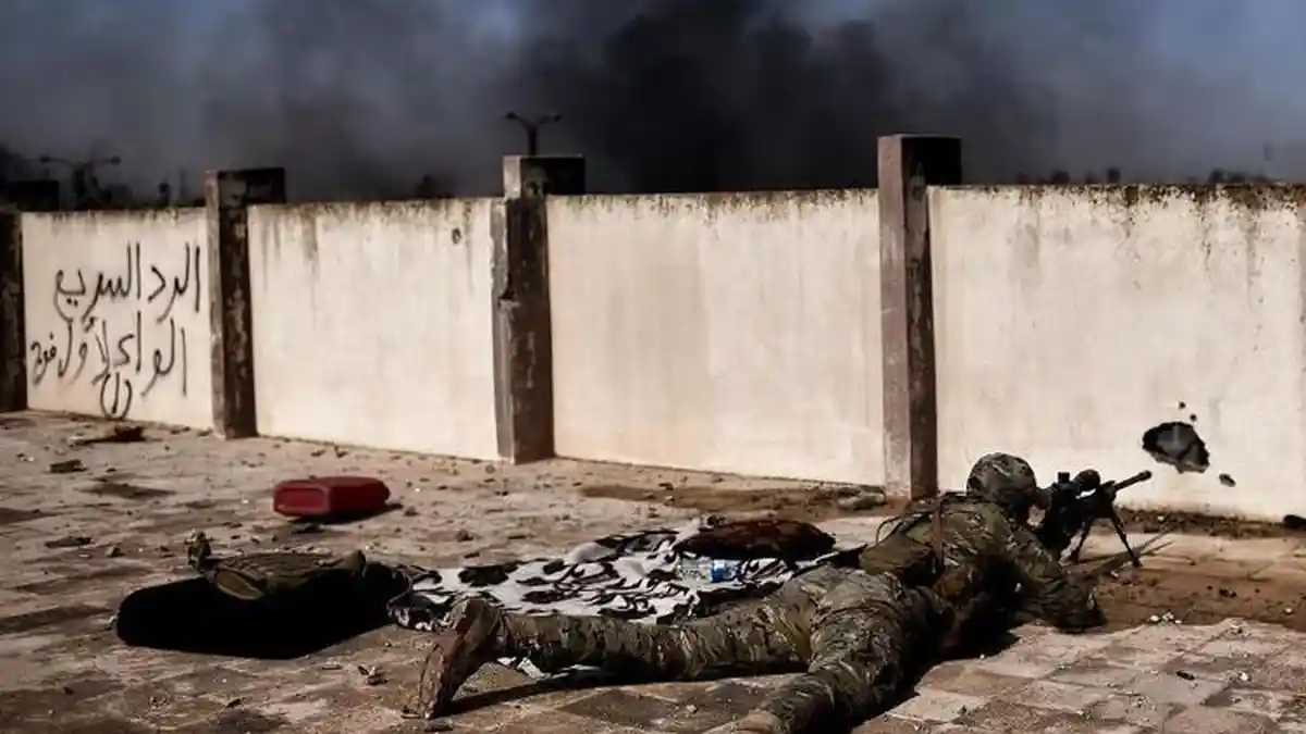Sniper Kanada Tembak Mati Anggota ISIS Dari Jarak Hampir 3,5 Kilometer