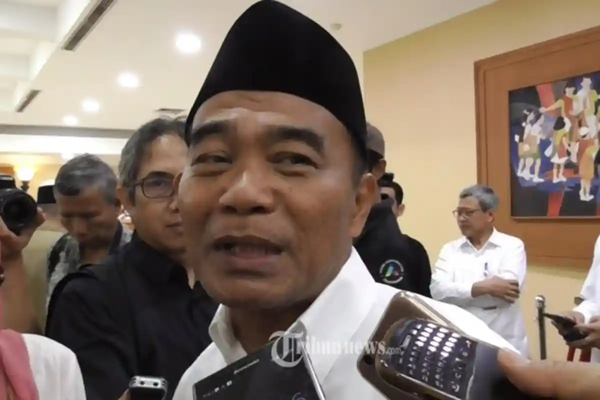 Kemendikbud Akan Gelar Puncak Peringatan Hari Guru Nasional 1 Desember 2018 di Stadion Pakansari