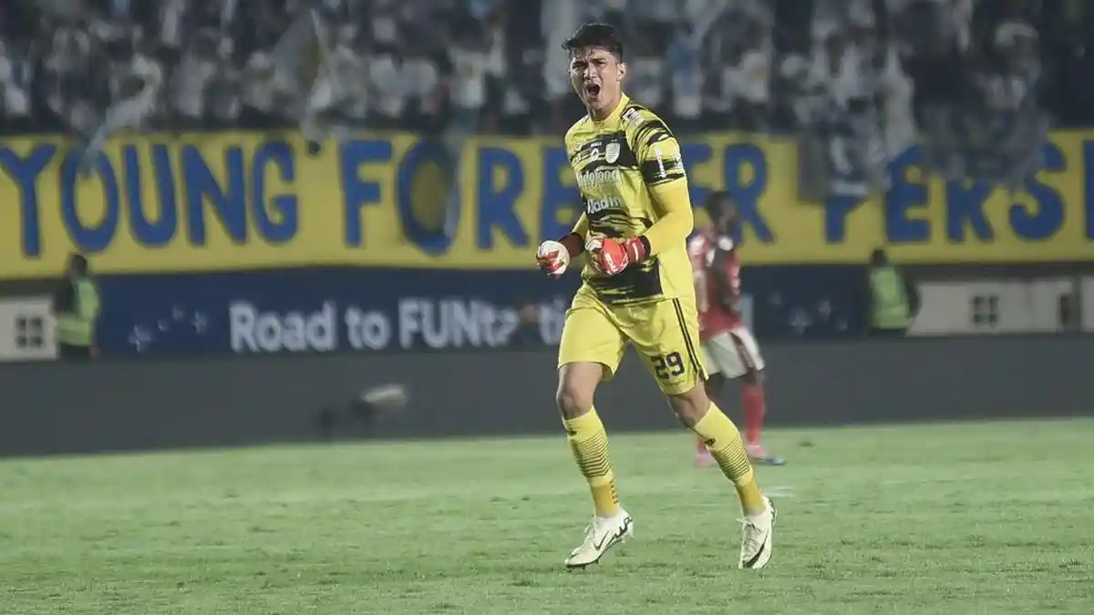 Kevin Ray Mendoza Makin Percaya Diri Usai Catatkan Clean Sheet Dalam Laga Persib vs Persija