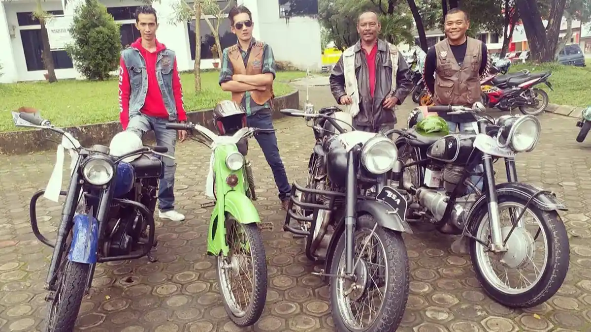 MACI Jambi, Edukasi Sejarah Lewat Motor Antik