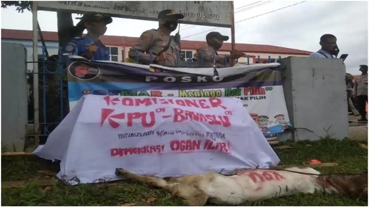 Ribuan Orang Geruduk Kantor KPU dan Bawaslu Ogan Ilir, Minta Putusan MA Segera Dilaksanakan