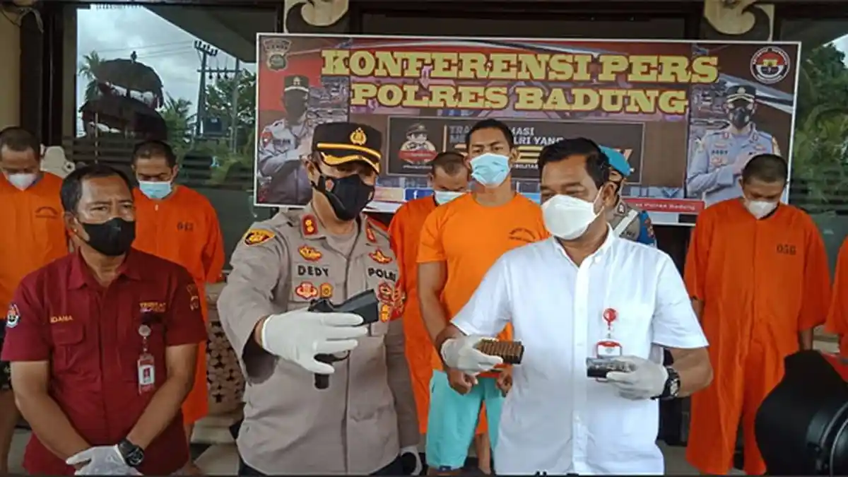 Nevo, Anggota Ormas di Bali Kedapatan Bawa Senpi Rakitan dan Ditangkap Karena Pakai Sabu