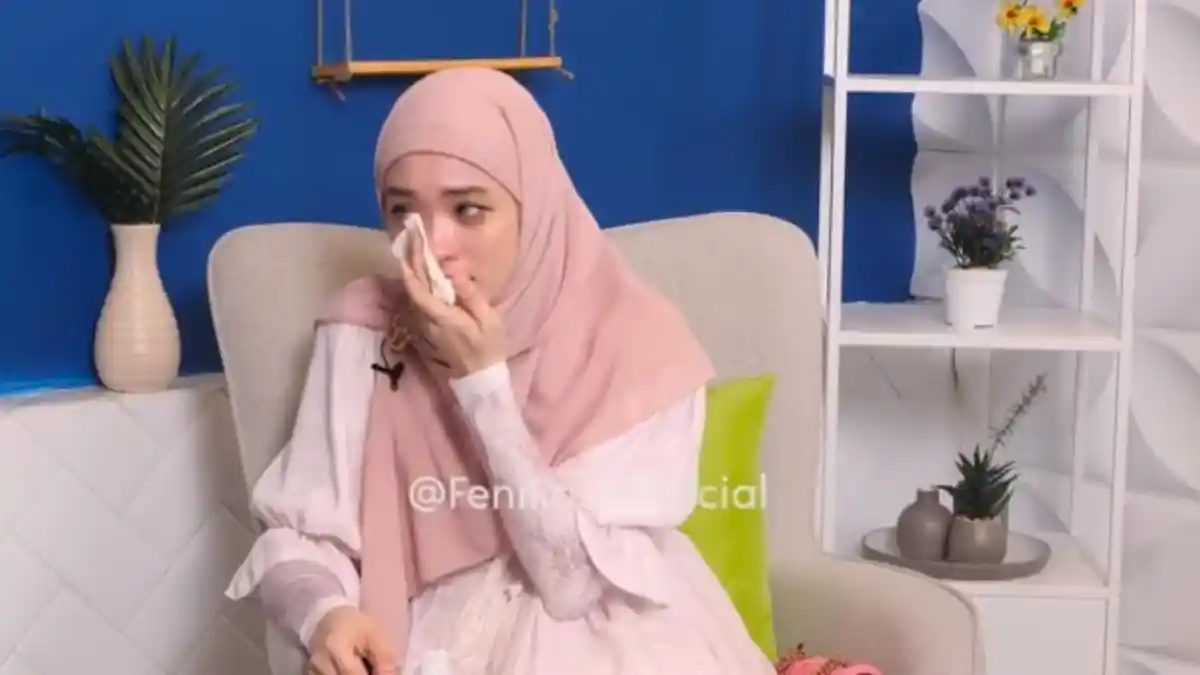 Inara Rusli Nangis Ceritakan Perjungan Hidupnya Pasca Bercerai dengan Virgoun