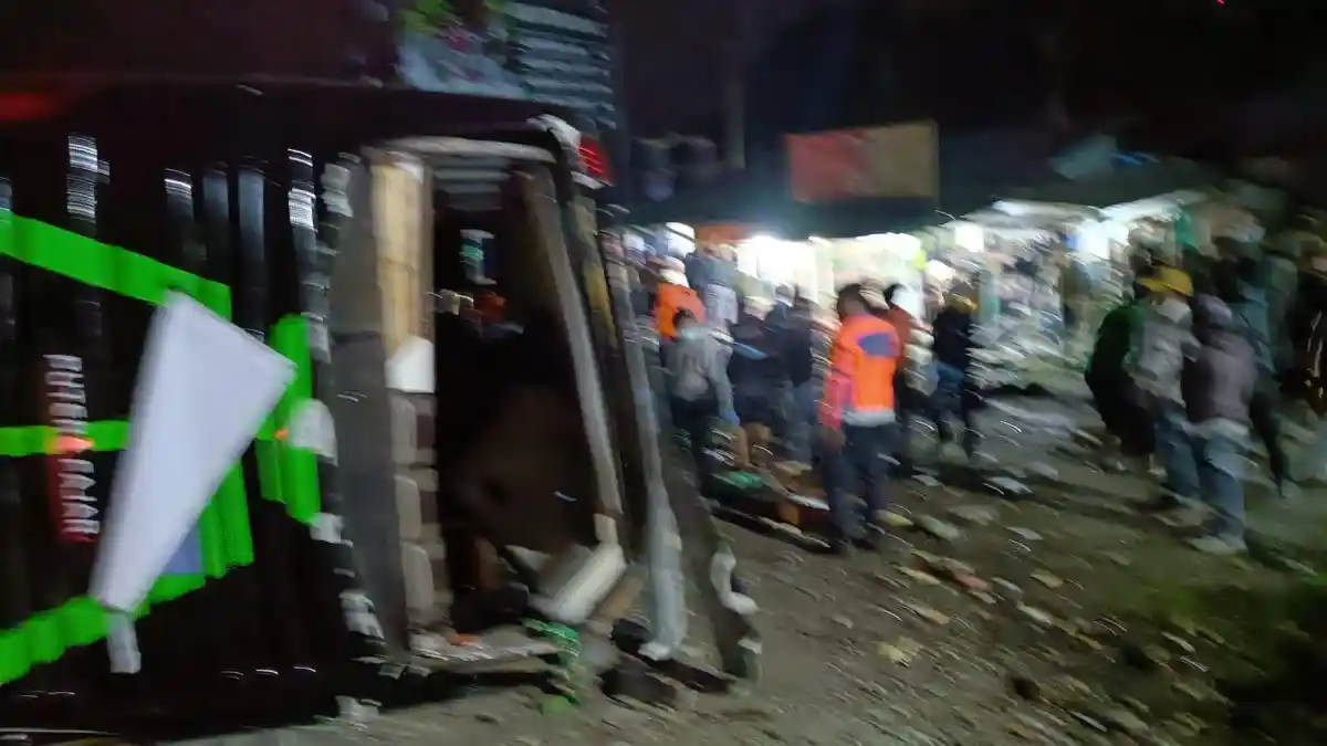 BREAKING NEWS, Kecelakaan Maut di Ciater Subang, Korban Bergelimpangan, Bus Pariwisata Terbalik