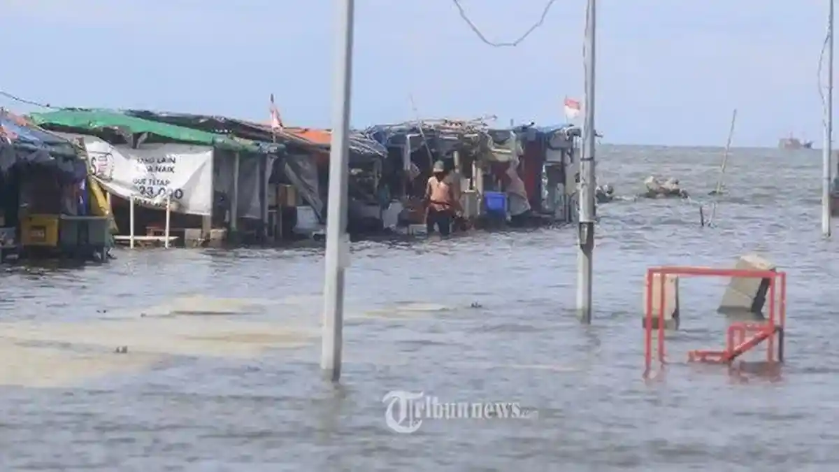 Warga Pesisir Utara Jakarta Diminta Siaga Potensi Banjir Rob hingga 5 Juni 2026