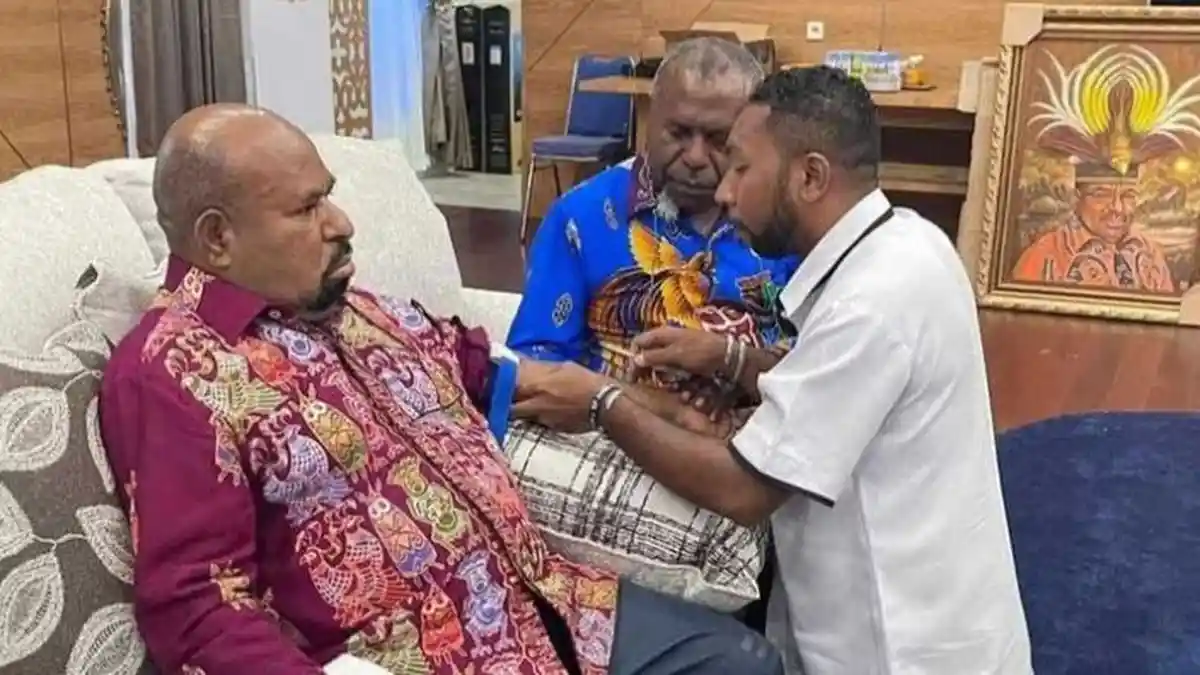 Ditegur Jokowi karena Mangkir, Pengacara Bongkar Deretan Penyakit Lukas Enembe, KPK akan Gandeng IDI