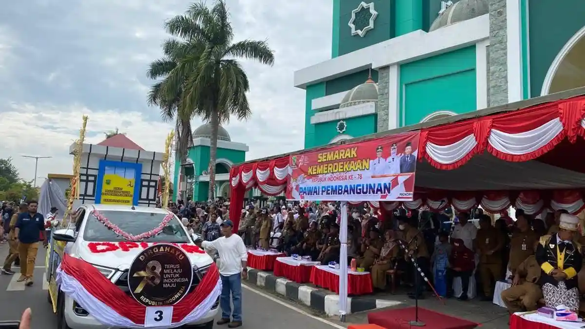 Pawai Pembangunan di Berau, Sri Juniarsih: Ini Tunjukkan Program Kerja Pemerintah