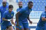 Berita-Arema-FC-Hari-Ini-Populer-Sinyal-Dalberto-ke-Klub-Brunei-Teka-teki-Kontrak-Matheus-Blade.jpg