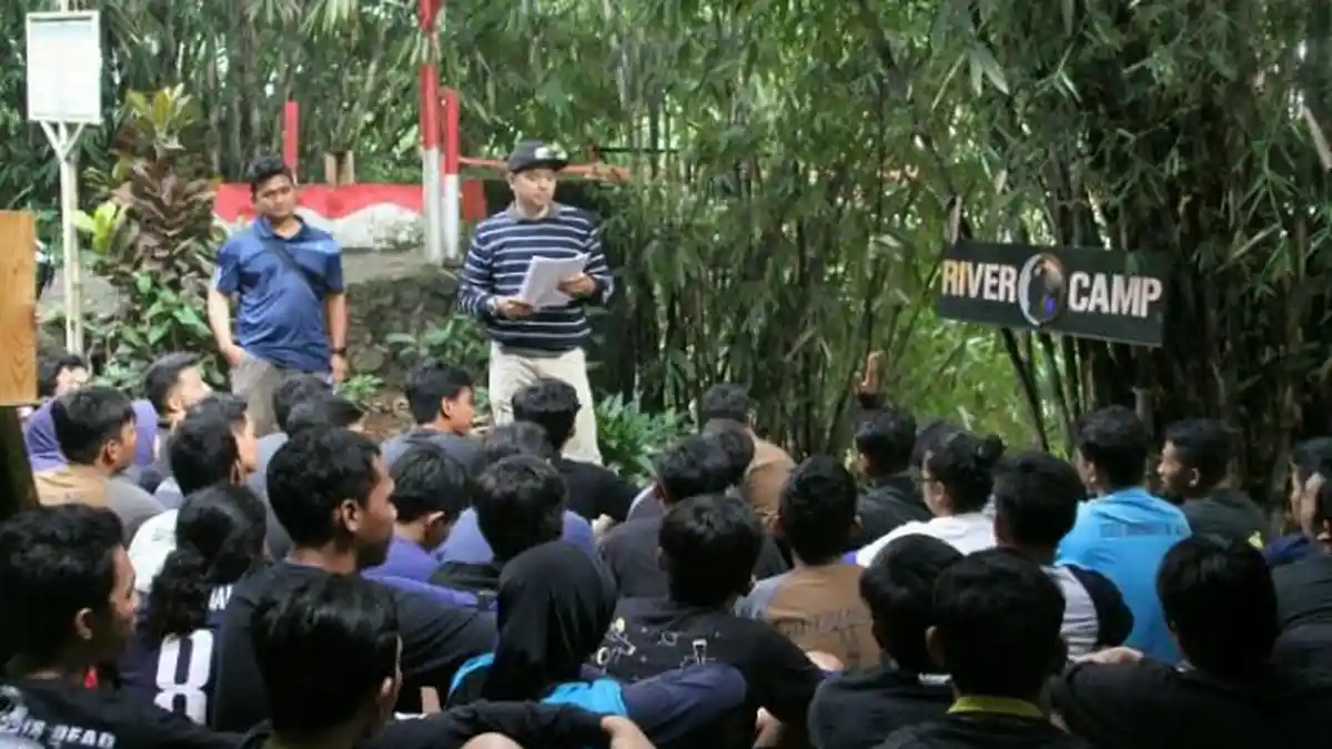Hari Peduli Sampah Nasional, BUMN Ini Ajak Warga Bojong Bersih-bersih Kali Ciliwung