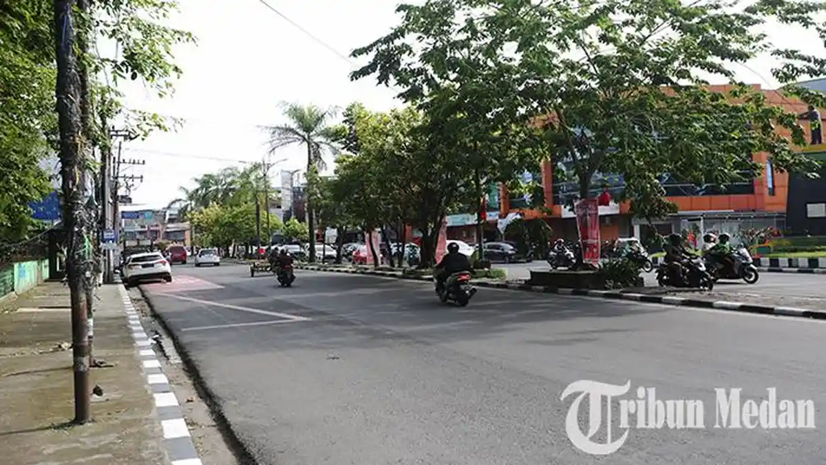 Berita Foto: Gubsu Edy: Saya Bangga, Jalan Jamin Ginting Dinobatkan Jalan Terpanjang di Indonesia - 15062023_JALAN-TERPANJANG_ABDAN-SYAKURO-2.jpg