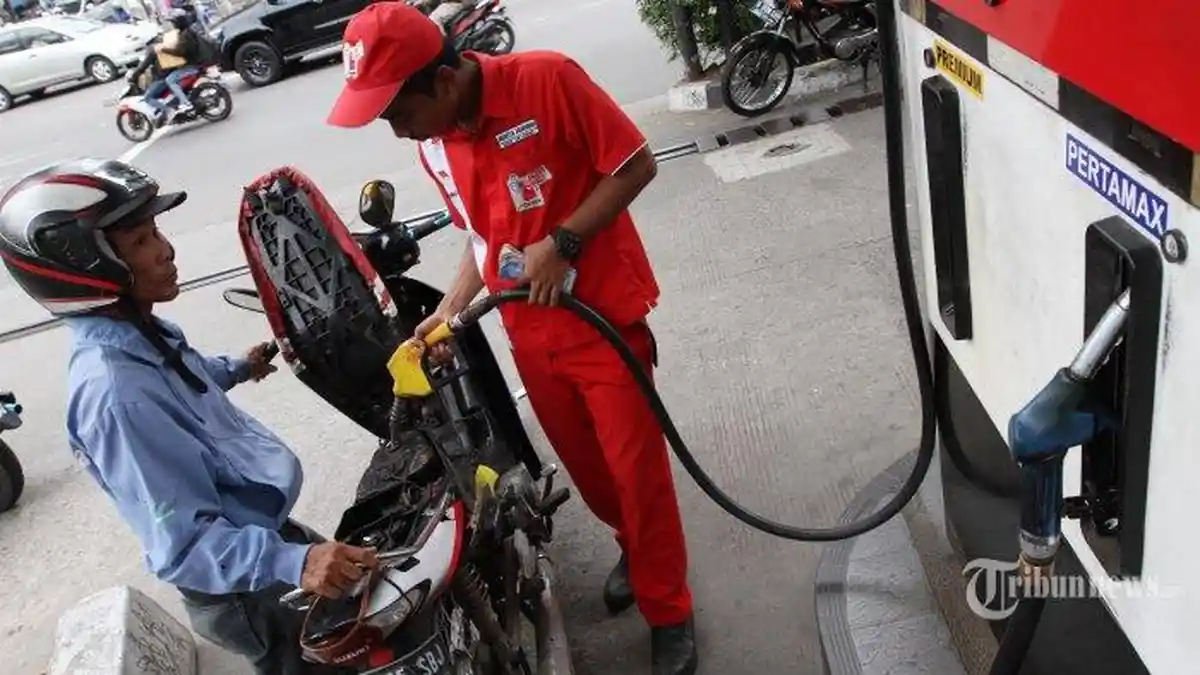 BESOK Semua Harga BBM Terbaru Resmi Turun di SPBU Seluruh Indonesia, Pertamina Beda Sendiri