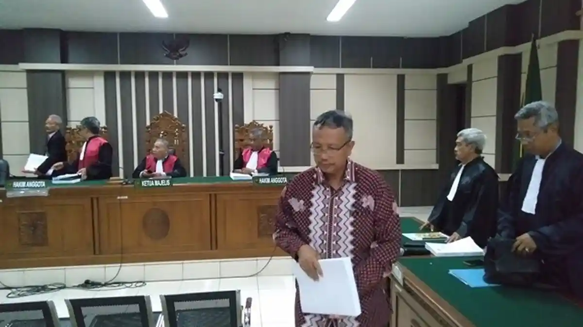 Berkali-kali Setor Uang ke Bupati Kudus Non Aktif Muhamad Tamzil, Akhmad Sofian Dituntut 3 Tahun Bui