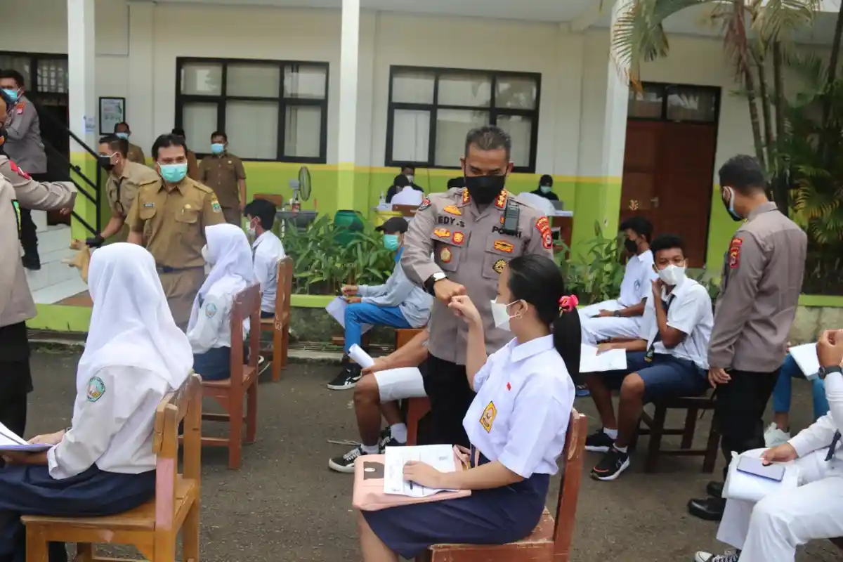 Vaksin di Lebak Melimpah, Tapi Baru 2 Ribu dari 120 Ribu Pelajar Ikut Vaksinasi 