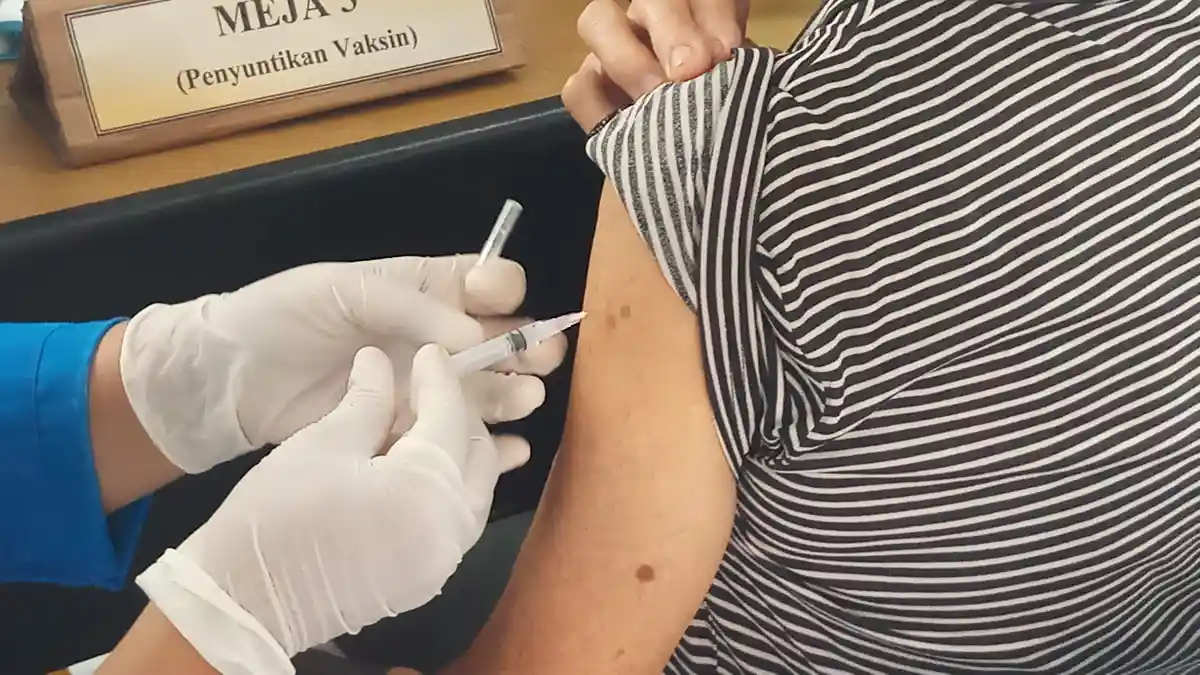 MUI Bolehkan Vaksinasi Covid-19 di Bulan Ramadhan: Secara Syar'i Tidak Membatalkan Puasa