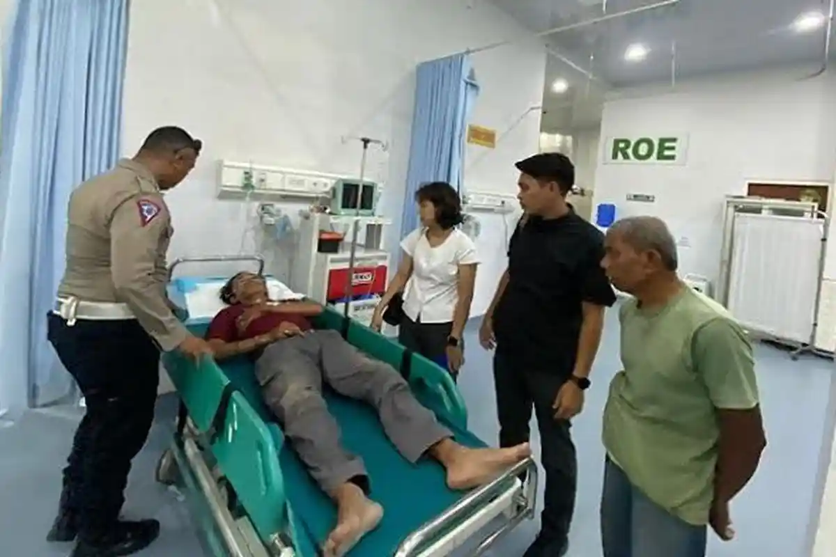 BREAKING NEWS: Kecelakaan Lalu Lintas di Liliba Pengemudi Masuk ke Kolong Mobil