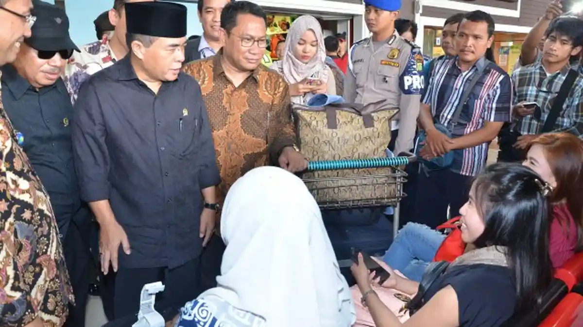 Ketua DPR RI : 