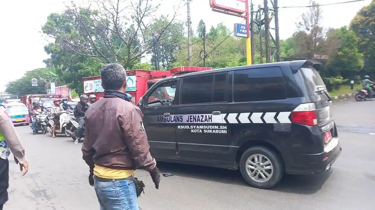 Pedagang Cakue Meninggal di TKP dalam Kecelakaan Xpander Vs Angkot, 2 Orang Lainnya Meninggal di RS