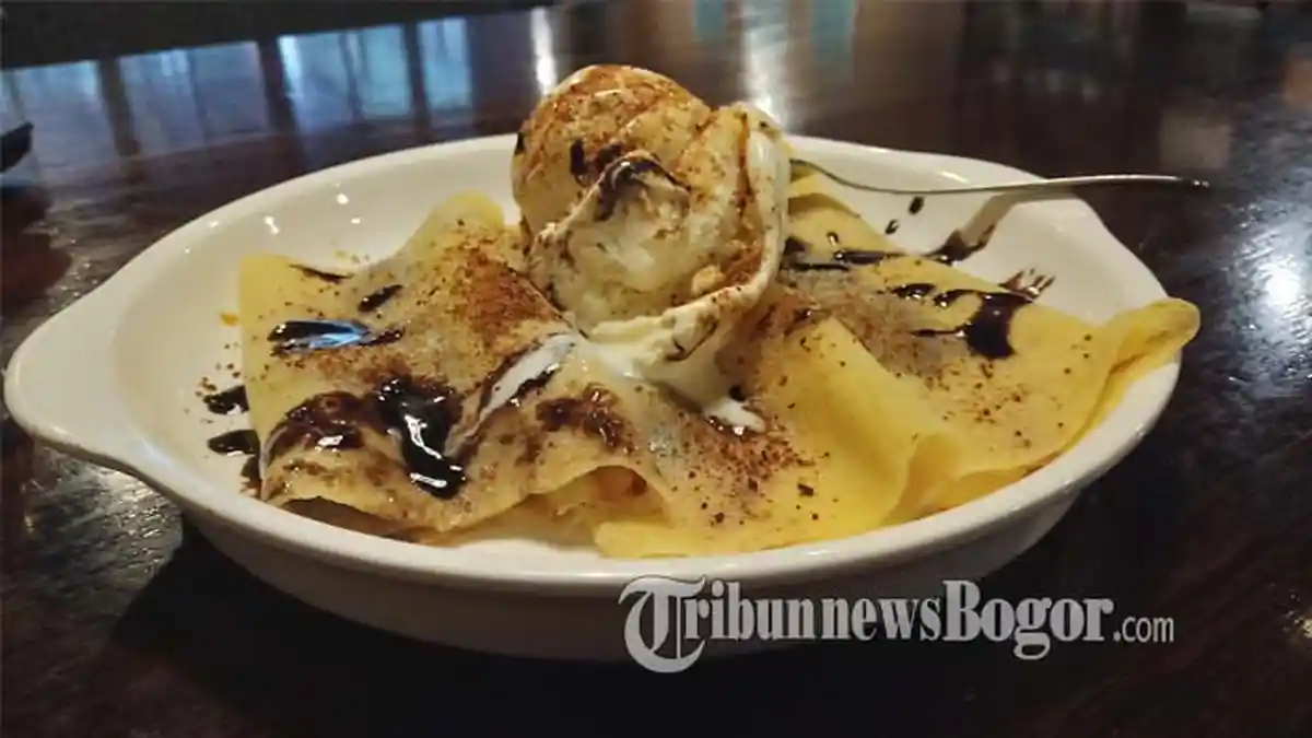 Cicip Banana Butterscotch Crepes di Dailydose Coffee & Eatery, Cara Baru Menikmati Pisang