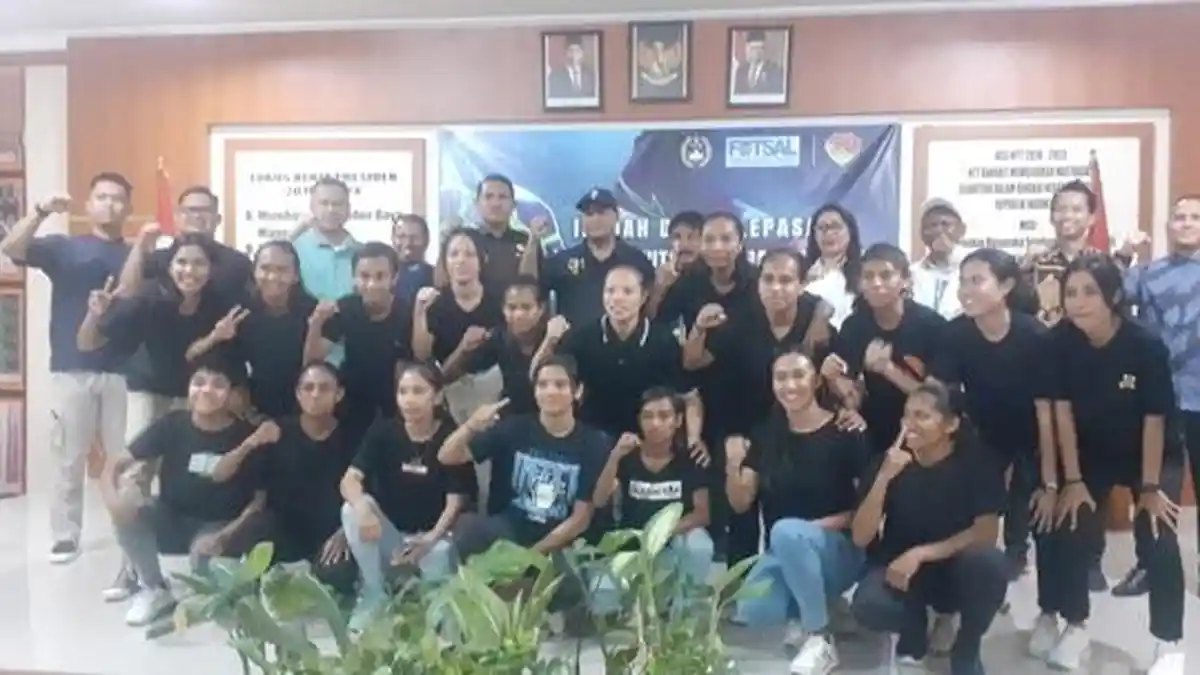 Lepas Tim Pra PON Futsal Putri, Ketum AFP NTT Target Lolos PON 2024