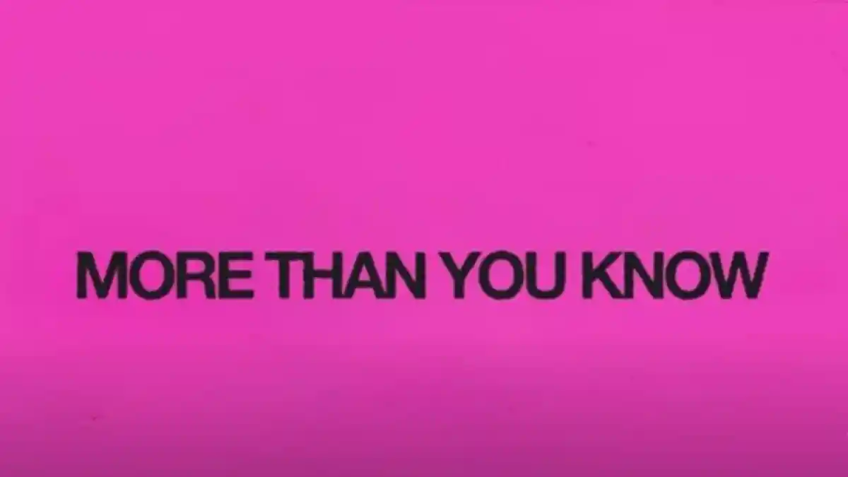 Lirik dan Terjemahan Lagu More Than You Know dari Blink-182: Black Lights Across My Face
