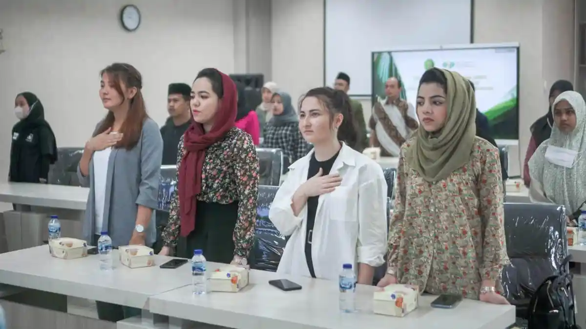 Kesulitan Akses Pendidikan di Negeri Asal, Perempuan Afghanistan Tempuh Studi di Unwahas Semarang