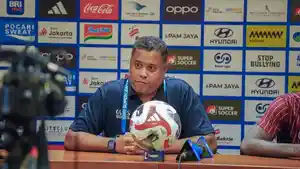 pelatih-persijap-okkke-divaldo.jpg