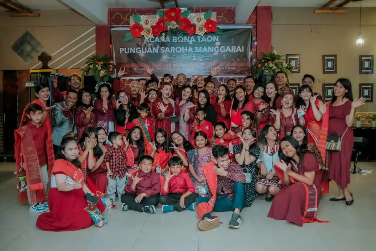 Romo Carolus Minta Keluarga Batak Saroha Manggarai Wartakan Damai ke Semua Orang