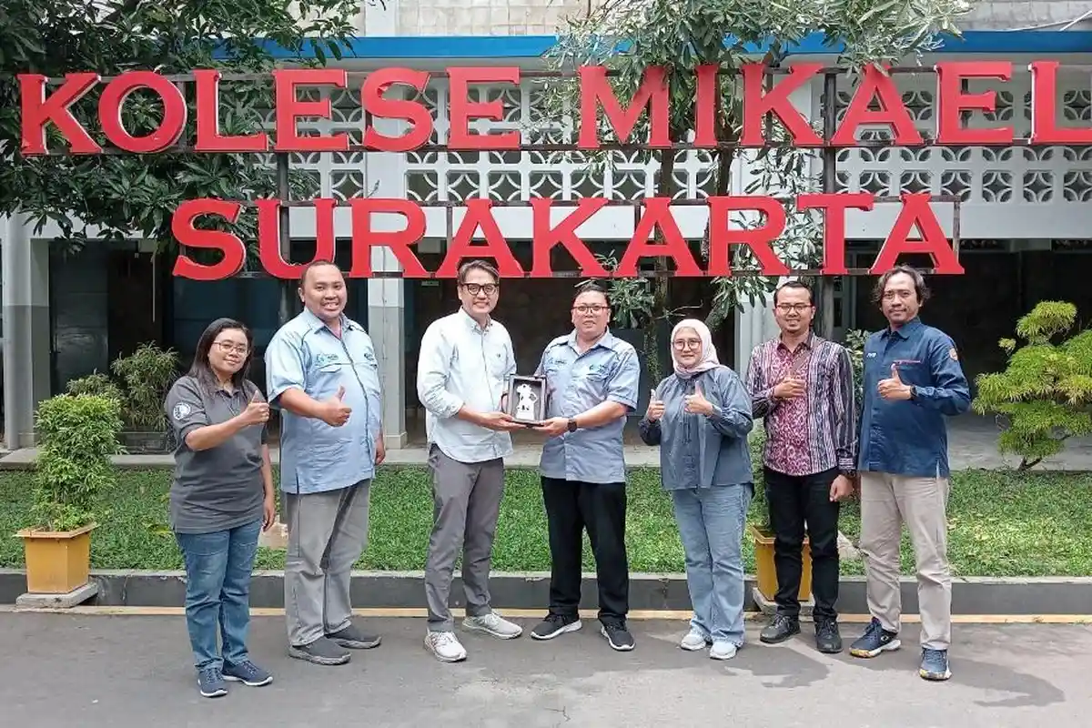 Benchmarking Poltek Harber ke Politeknik ATMI dan AII: Sinergi Perkuat Teaching Factory