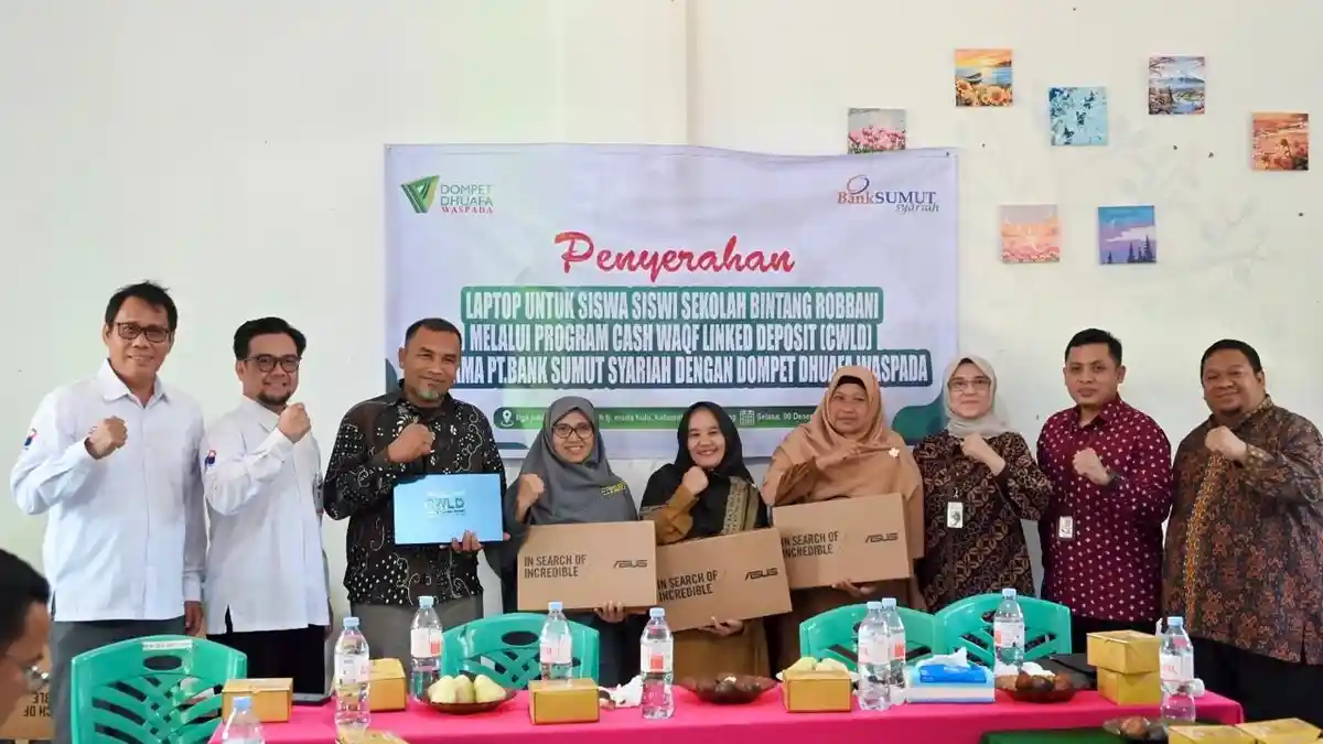 Unit Usaha Syariah Bank Sumut Serahkan Laptop ke Sekolah Bintang Rabbani