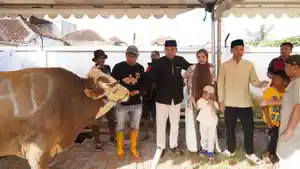 SALURKAN-HEWAN-KURBAN-Kapolres-Tasikmalaya-AKBP-Andi-Purwanto-2752026-1.jpg