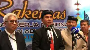 Yusril-Ihza-Mahendra-saat-memberikan-sambutan-pada-pembukaan.jpg