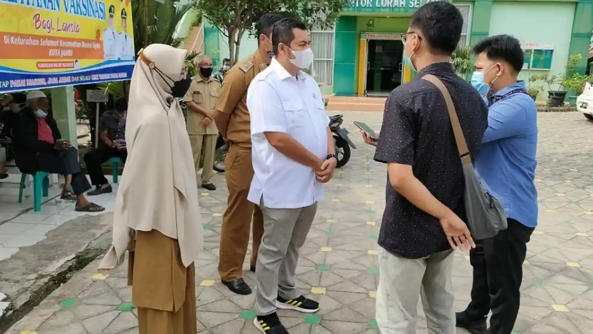 Kemas Faried Desak Kelurahan Aktif Mendata Lansia yang Sudah dan Belum Vaksin