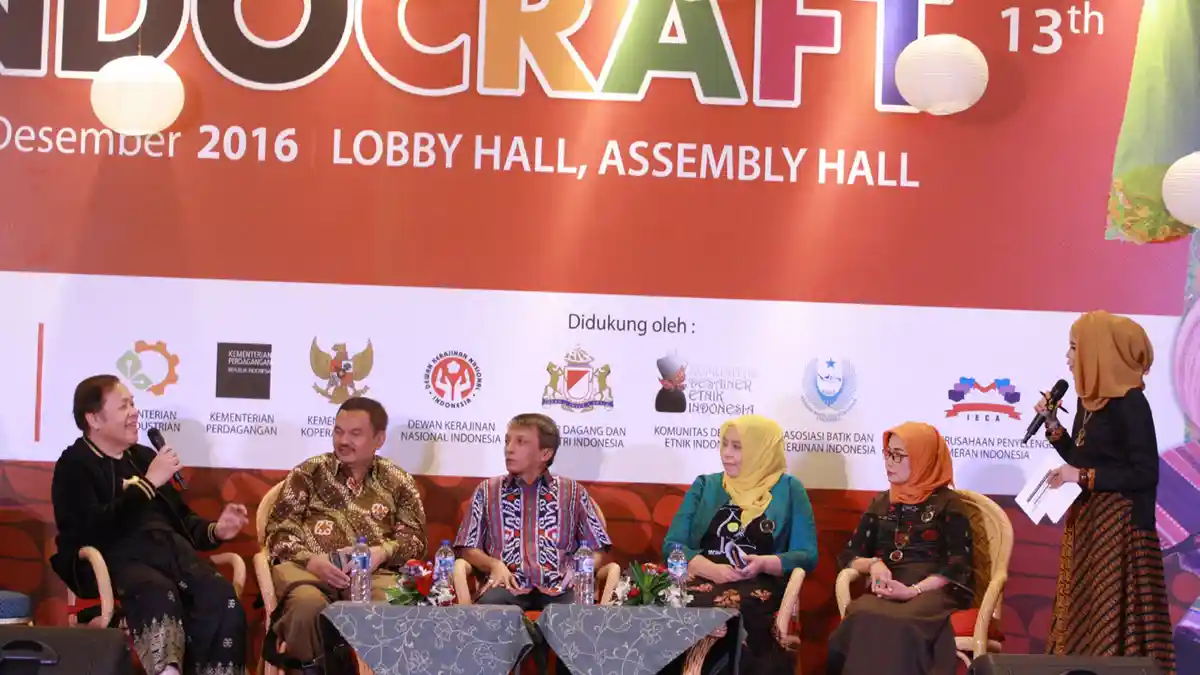 Gathering UNJ Fashion Bersama INDOcraft