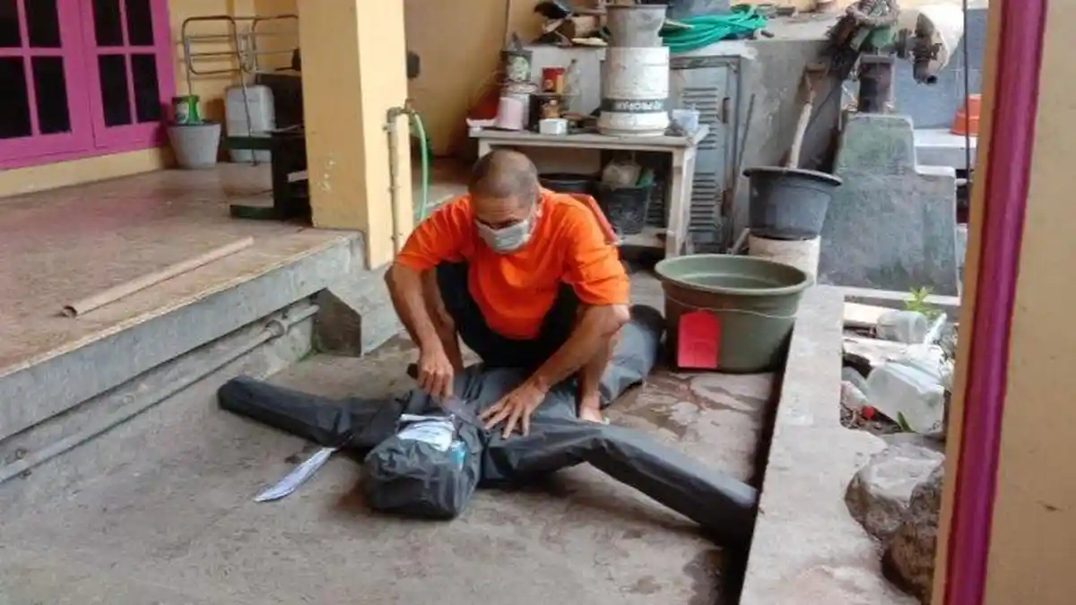 Update Suami Bunuh Istri di Malang, Polisi Lakukan Rekonstruksi di Rumah Tersangka