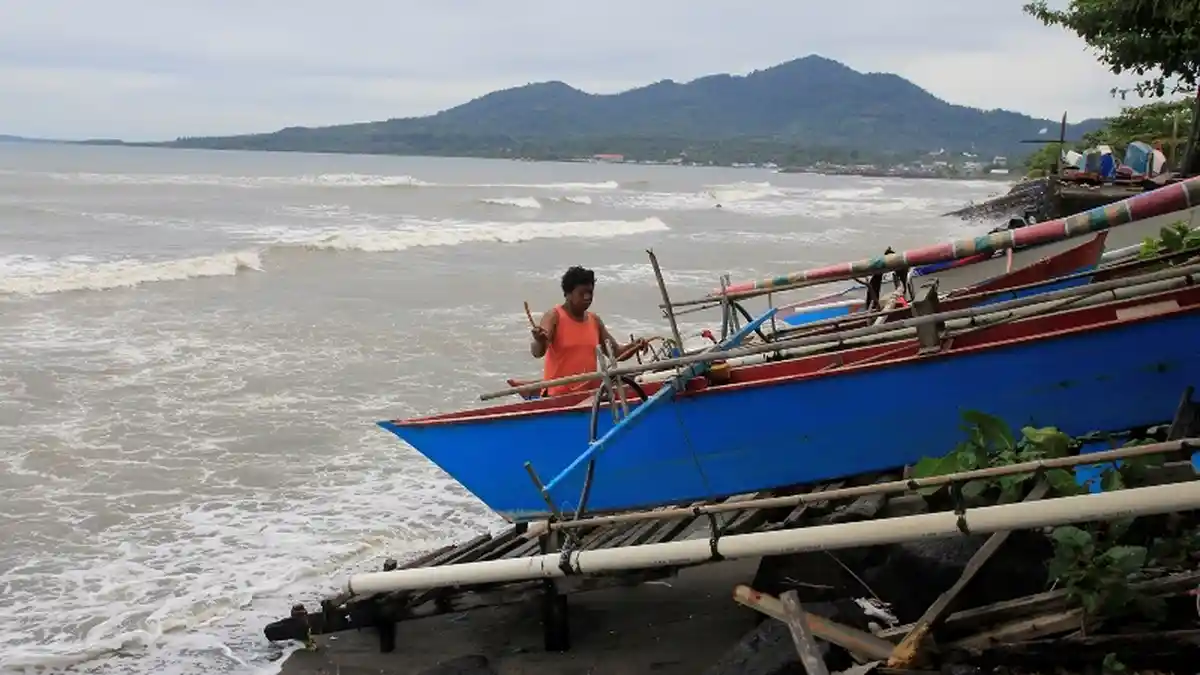 Hujan Angin Kencang dan Petir Sepanjang Hari, BMKG Imbau Warga Waspada di Wilayah Ini