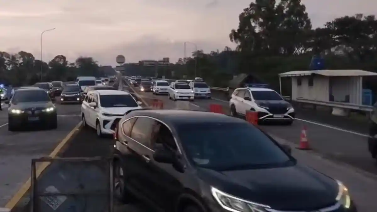 Sistem Satu Arah dari Tol Kalikangkung Hingga Salatiga, Kendaraan Pemudik Mencapai 3000 Per Jam