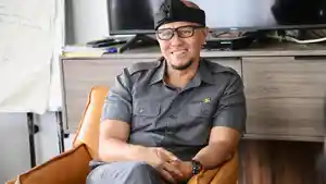Wakil-Ketua-DPRD-Kota-Bandung-Edwin-Senjaya-dfe.jpg