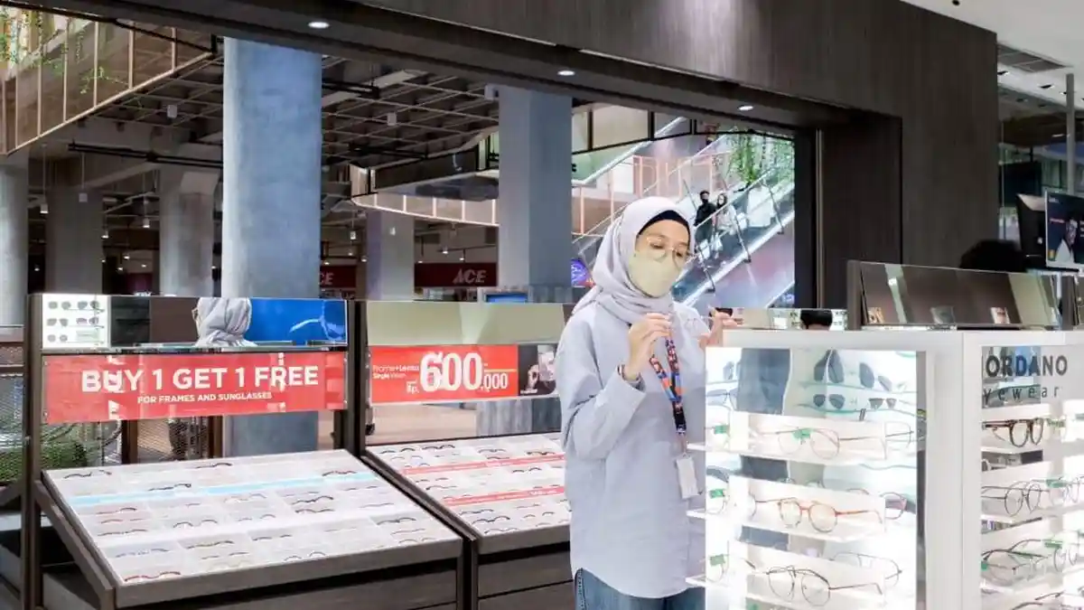 Optik Melawai NIPAH PARK Tawarkan Diskon 40 Persen dan Promo Beli 1 Gratis 1
