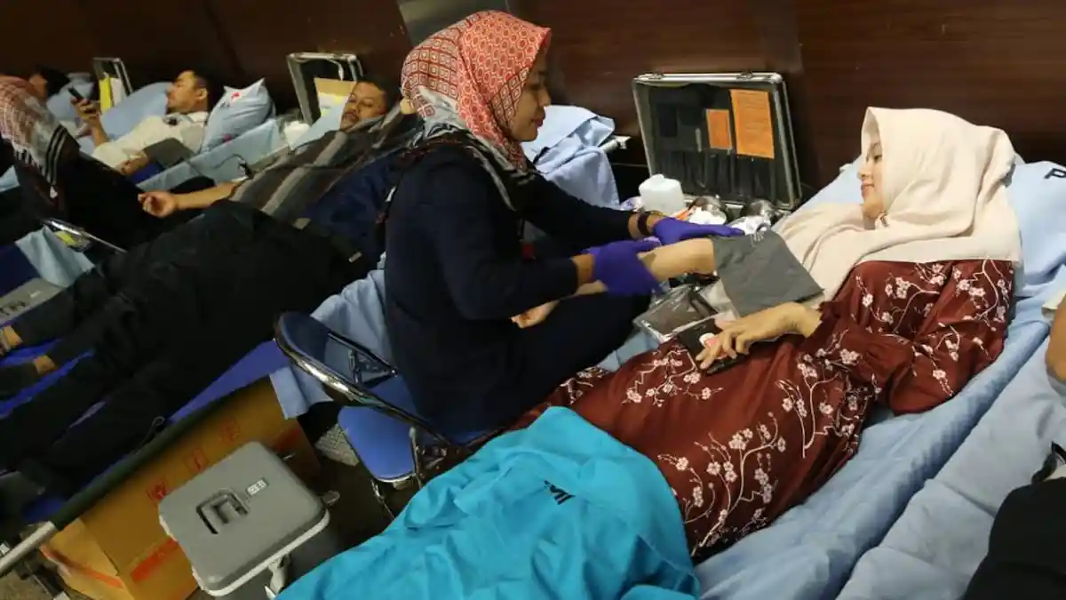 Karyawan Kalla Group Antusias Donorkan Darah untuk Korban Gempa Palu-Donggala